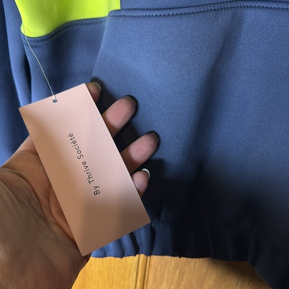 Flex Time Women's 1/2 Zip Color Block Pullover Jacket, Large NWT - Picture 4 of 5